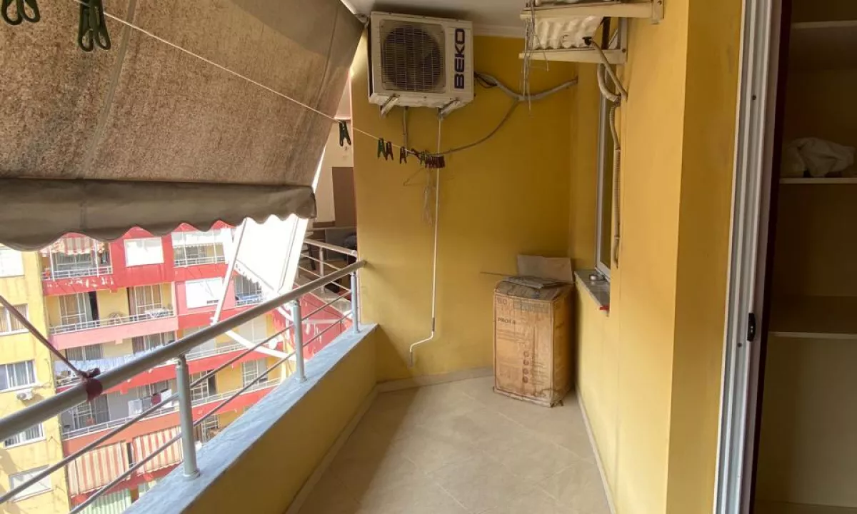 Shtepi ne shitje Apartament ne Tirane, 2+1, Mobilimi Bosh, pa mobiluar, Pagesa 115,000  Euro.