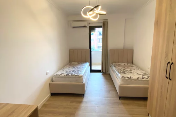 Shtepi me qera Apartament ne Tirane, 2+1, Mobilimi E mobiluar, Pagesa 800  Euro.
