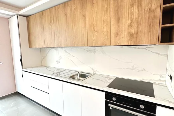 Shtepi ne shitje Apartament ne Tirane, 2+1, Mobilimi E mobiluar, Pagesa 180,000  Euro.