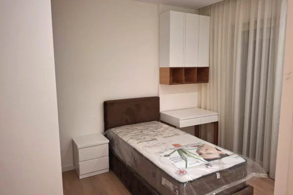 Shtepi me qera Apartament ne Tirane, 3+1, Mobilimi E mobiluar, Pagesa 1,100  Euro.