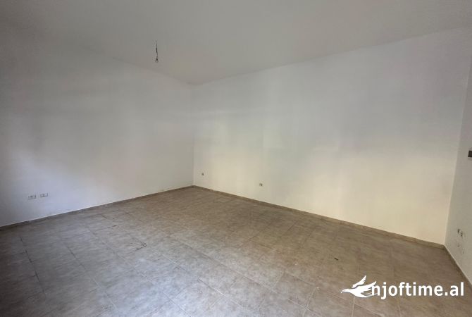 🆕 OKAZION : SHITET AMBJENT BIZNESI  prane Rruges se Durresit 🆕