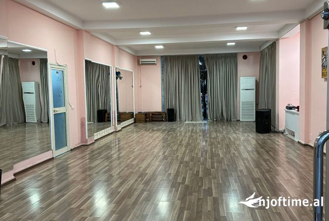 📢 SHITET AMBIENT BIZNESI 80 M2 TEK GJYKATA E RRETHIT TIRANE