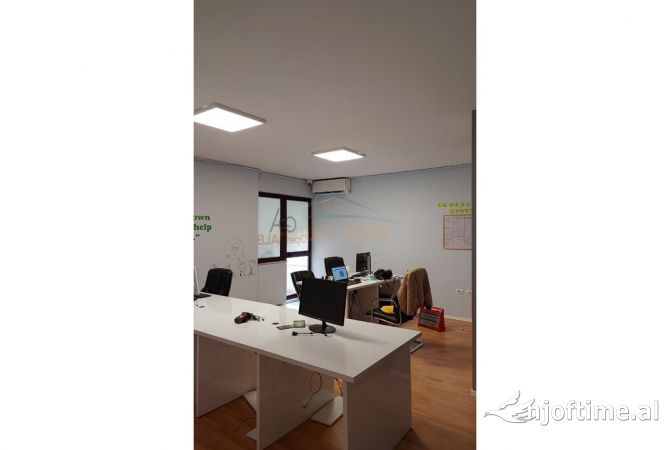 Qira, Ambient Biznesi, Bllok