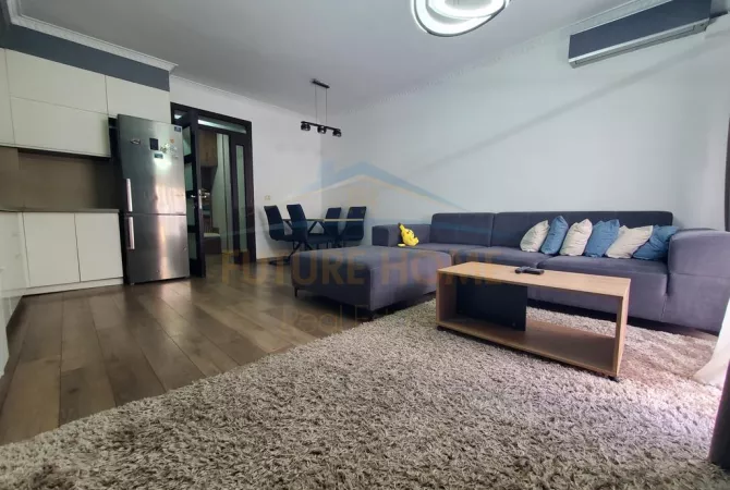 Shtepi me qera Apartament ne Tirane, 2+1, Mobilimi E mobiluar, Pagesa 450  Euro.