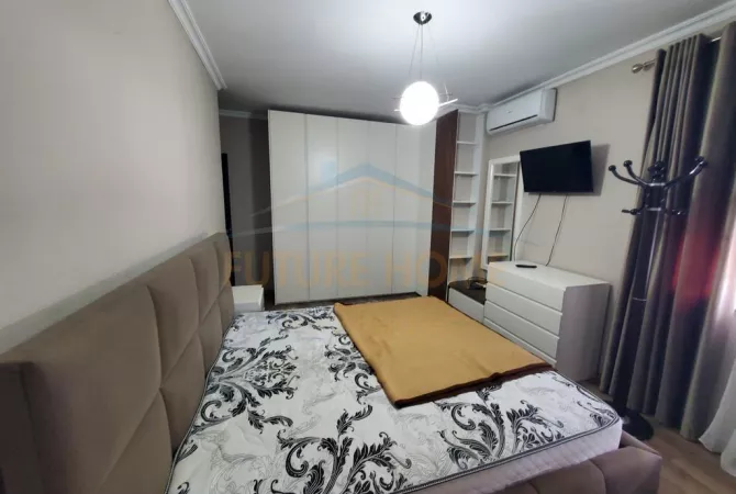 Qera, Apartament 2+1+2, Fresku, Tiranë