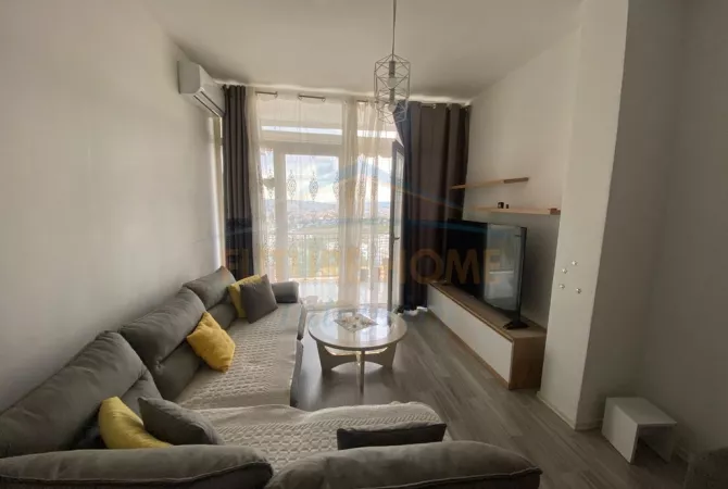 Qera, Apartament 2+1, Fresku, Tiranë.