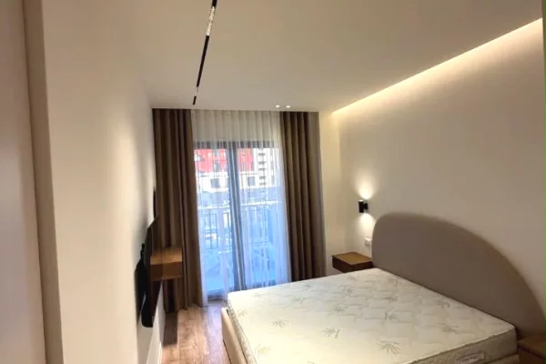Shtepi me qera Apartament ne Tirane, 3+1, Mobilimi E mobiluar, Pagesa 1,100  Euro.