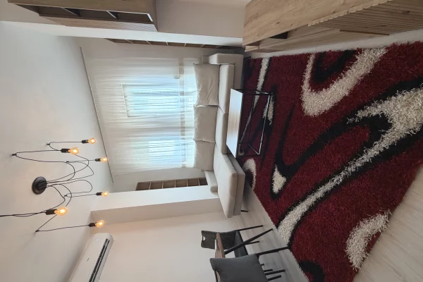 Shtepi me qera Apartament ne Tirane, 2+1, Mobilimi E mobiluar, Pagesa 55,000  Leke.