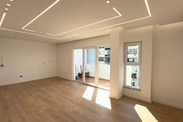 Shtepi ne shitje Apartament ne Tirane, 2+1, Mobilimi Bosh, pa mobiluar, Pagesa 265,000  Euro.