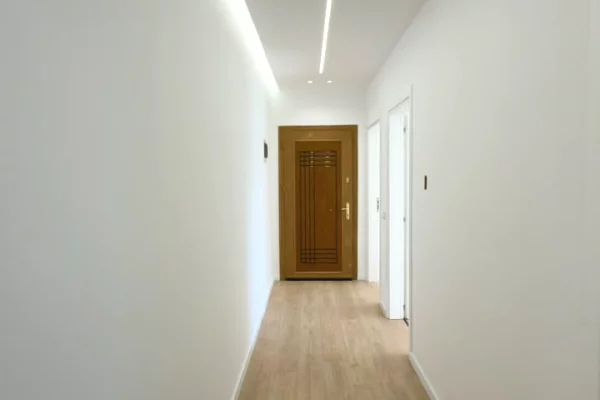 Shtepi ne shitje Apartament ne Tirane, 2+1, Mobilimi Bosh, pa mobiluar, Pagesa 265,000  Euro.