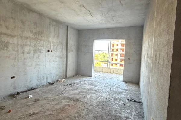 Shtepi ne shitje Apartament ne Tirane, 2+1, Mobilimi Bosh, pa mobiluar, Pagesa 189,100  Euro.