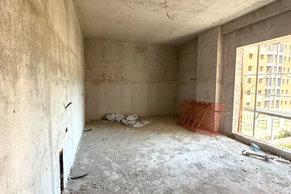 Shtepi ne shitje Apartament ne Tirane, 2+1, Mobilimi Bosh, pa mobiluar, Pagesa 189,100  Euro.