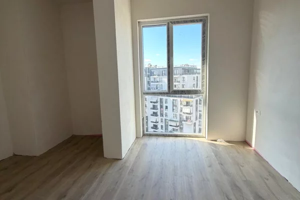 Shtepi ne shitje Apartament ne Tirane, 2+1, Mobilimi Bosh, pa mobiluar, Pagesa 166,500  Euro.