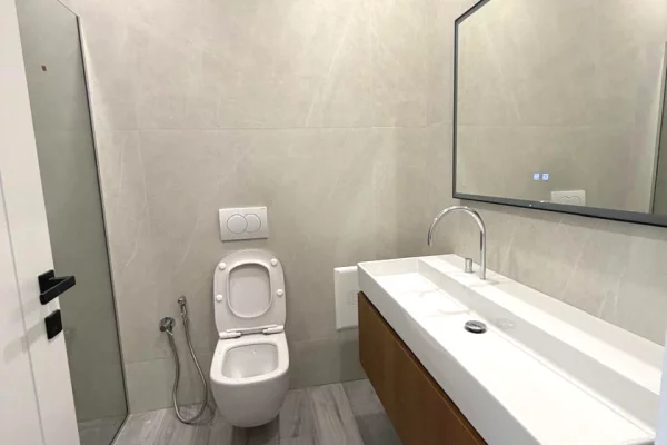 Shtepi me qera Apartament ne Tirane, 2+1, Mobilimi E mobiluar, Pagesa 3,000  Euro.