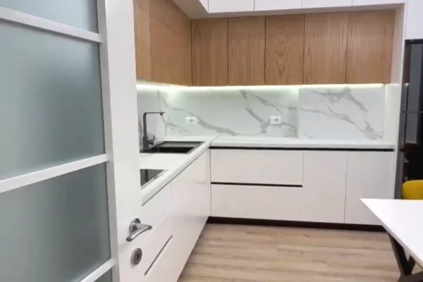 Shtepi ne shitje Apartament ne Tirane, 2+1, Mobilimi E mobiluar, Pagesa 250,000  Euro.