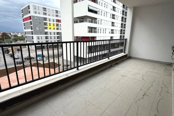 Shtepi ne shitje Apartament ne Tirane, 2+1, Mobilimi Bosh, pa mobiluar, Pagesa 149,000  Euro.
