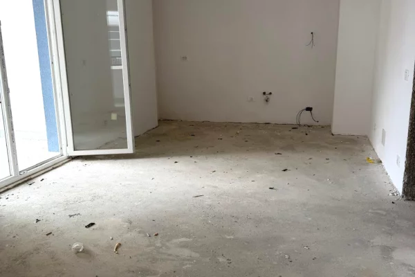 Shtepi ne shitje Apartament ne Tirane, 2+1, Mobilimi Bosh, pa mobiluar, Pagesa 149,000  Euro.