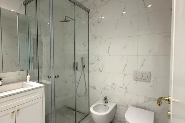 Shtepi me qera Apartament ne Tirane, 2+1, Mobilimi E mobiluar, Pagesa 3,500  Euro.