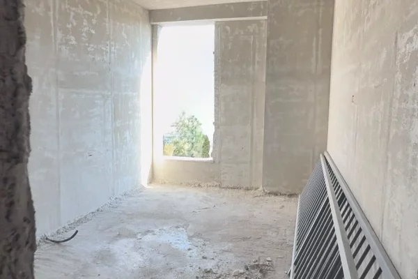 Shtepi ne shitje Apartament ne Tirane, 2+1, Mobilimi Bosh, pa mobiluar, Pagesa 171,275  Euro.