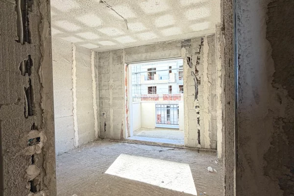 Shtepi ne shitje Apartament ne Tirane, 2+1, Mobilimi Bosh, pa mobiluar, Pagesa 19,674,000  Leke.