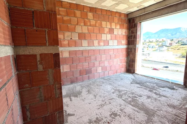 Shtepi ne shitje Apartament ne Tirane, 3+1, Mobilimi Bosh, pa mobiluar, Pagesa 26,843,400  Leke.