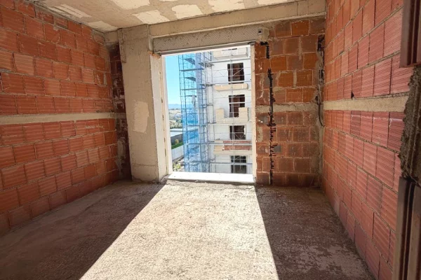 Shtepi ne shitje Apartament ne Tirane, 3+1, Mobilimi Bosh, pa mobiluar, Pagesa 26,843,400  Leke.