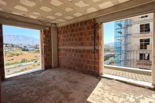 Shtepi ne shitje Apartament ne Tirane, 3+1, Mobilimi Bosh, pa mobiluar, Pagesa 26,843,400  Leke.