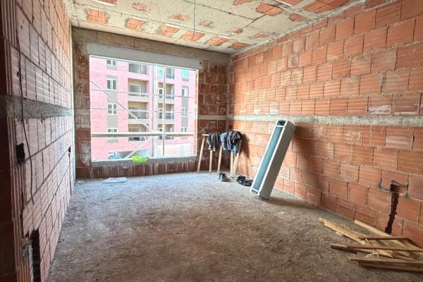 Shtepi ne shitje Apartament ne Tirane, 1+1, Mobilimi Bosh, pa mobiluar, Pagesa 69,479  Euro.
