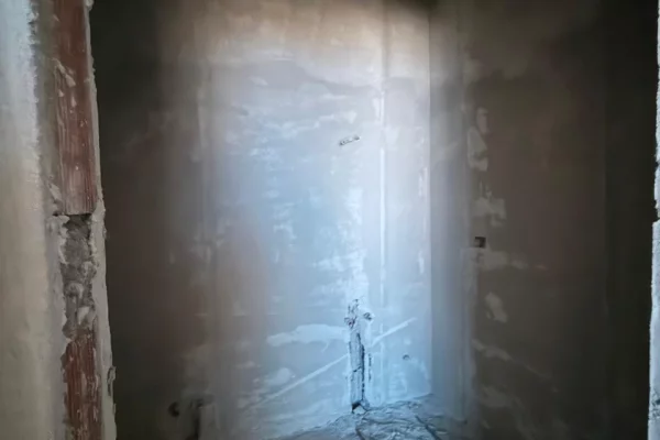 Shtepi ne shitje Apartament ne Tirane, 2+1, Mobilimi Bosh, pa mobiluar, Pagesa 11,026,200  Leke.