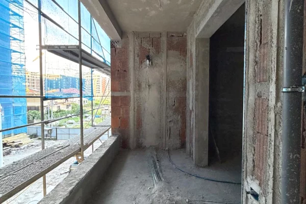Shtepi ne shitje Apartament ne Tirane, 2+1, Mobilimi Bosh, pa mobiluar, Pagesa 11,026,200  Leke.