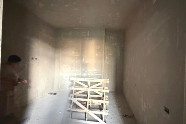 Shtepi ne shitje Apartament ne Tirane, 2+1, Mobilimi Bosh, pa mobiluar, Pagesa 11,026,200  Leke.