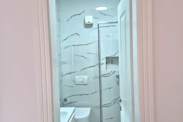 Shtepi ne shitje Apartament ne Tirane, 2+1, Mobilimi Bosh, pa mobiluar, Pagesa 18,000,000  Leke.