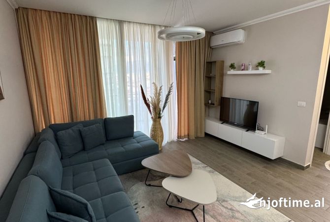 Shtepi me qera Apartament ne Tirane, 2+1, Mobilimi E mobiluar, Pagesa 750  Euro.