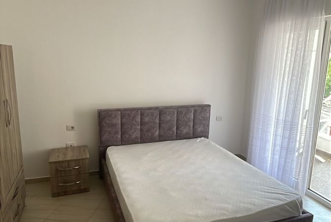 Shtepi me qera Apartament ne Tirane, 2+1, Mobilimi E mobiluar, Pagesa 550  Euro.