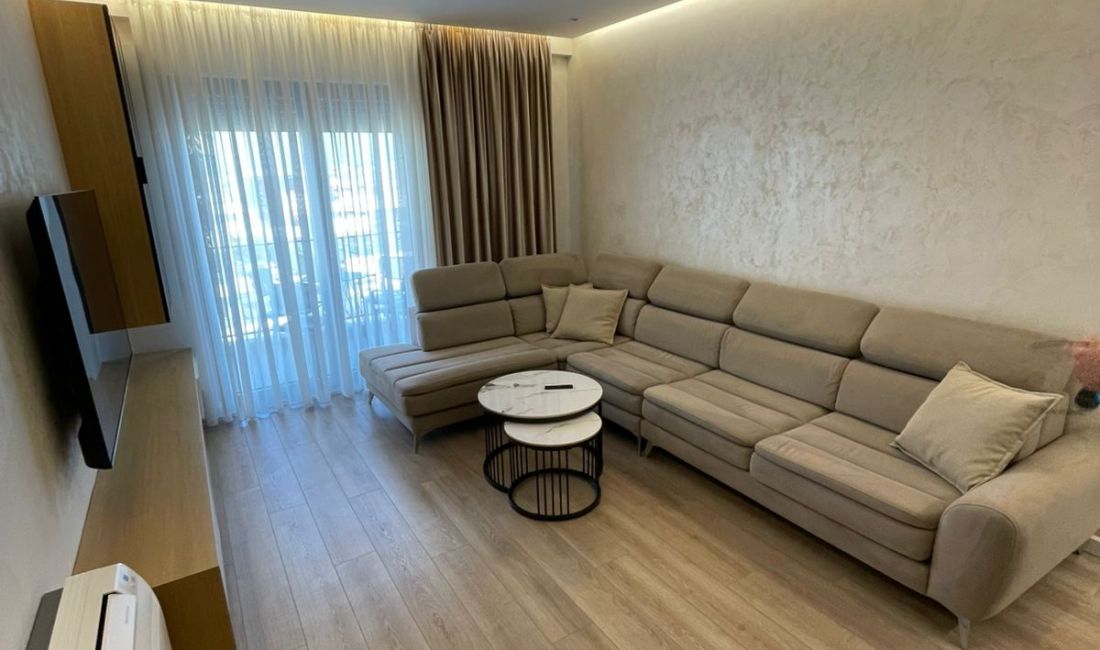 Shtepi ne shitje Apartament ne Tirane, 2+1, Mobilimi E mobiluar, Pagesa 245,000  Euro.
