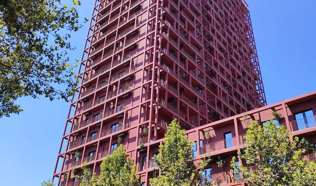 Ambjent per zyra me qera