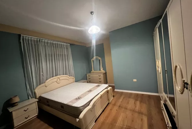 Shtepi me qera Apartament ne Tirane, 2+1, Mobilimi E mobiluar, Pagesa 65,000  Leke.