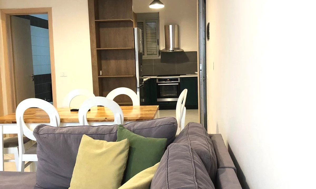 Shtepi me qera Apartament ne Tirane, 1+1, Mobilimi E mobiluar, Pagesa 45,000  Leke.