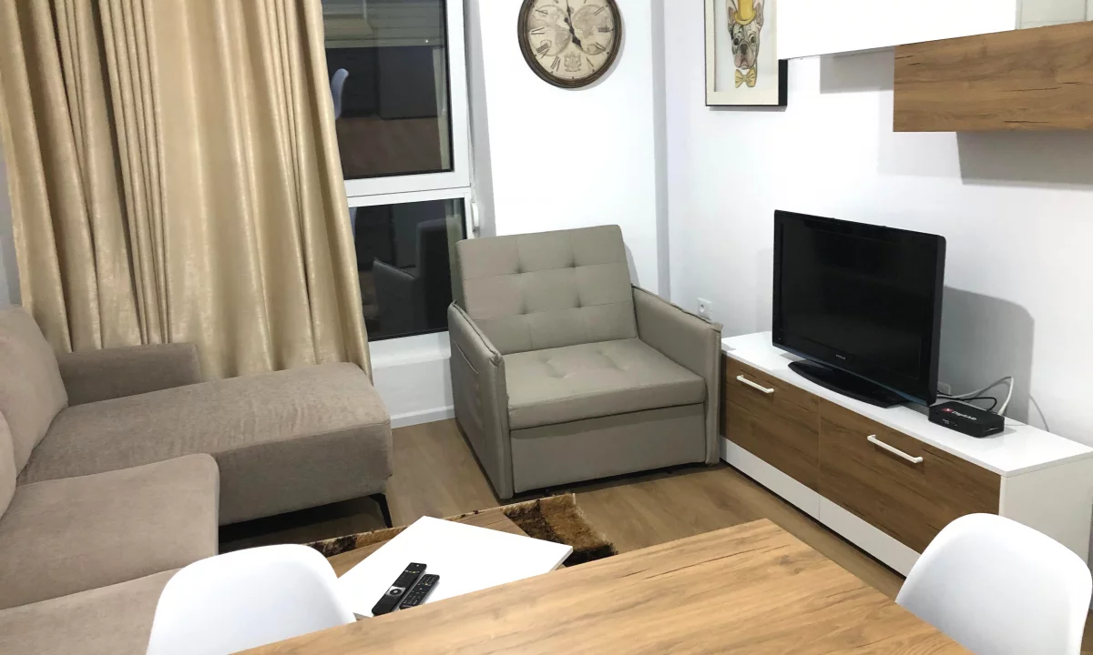 Shtepi me qera Apartament ne Tirane, 1+1, Mobilimi E mobiluar, Pagesa 40,000  Leke.