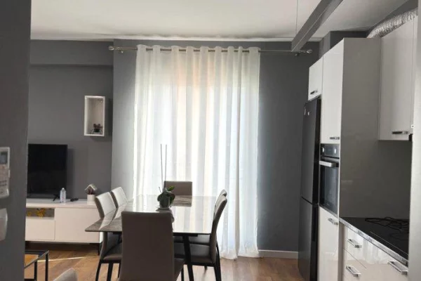 Apartament 1+1 ne qender 