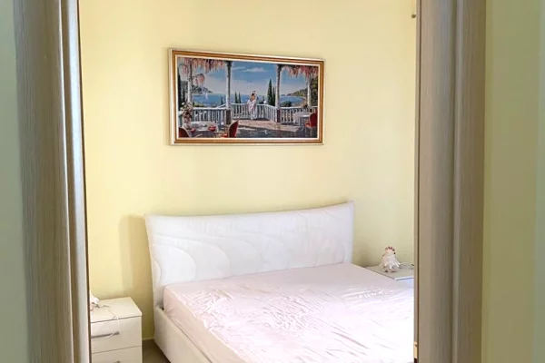 Shtepi me qera 2+1 ne Tirane - 550 Euro
