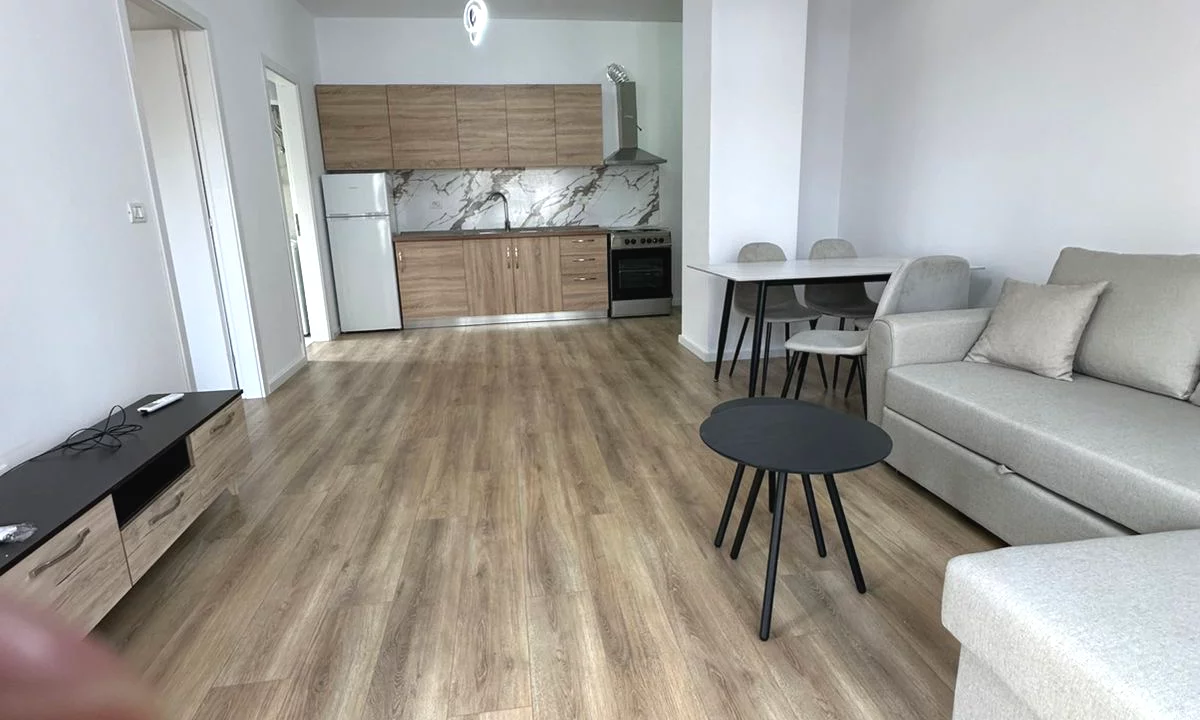 Shtepi me qera Apartament ne Tirane, 1+1, Mobilimi E mobiluar, Pagesa 600  Euro.
