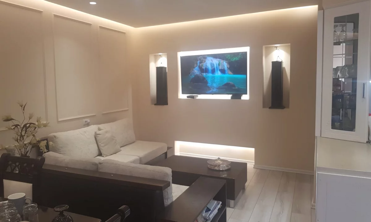 Shtepi me qera Apartament ne Tirane, 2+1, Mobilimi E mobiluar, Pagesa 600  Euro.