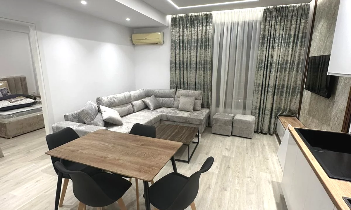 Shtepi me qera Apartament ne Tirane, 1+1, Mobilimi E mobiluar, Pagesa 700  Euro.