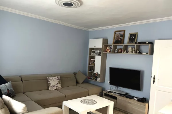 Shtepi me qera 1+1 ne Tirane - 55,000 Leke