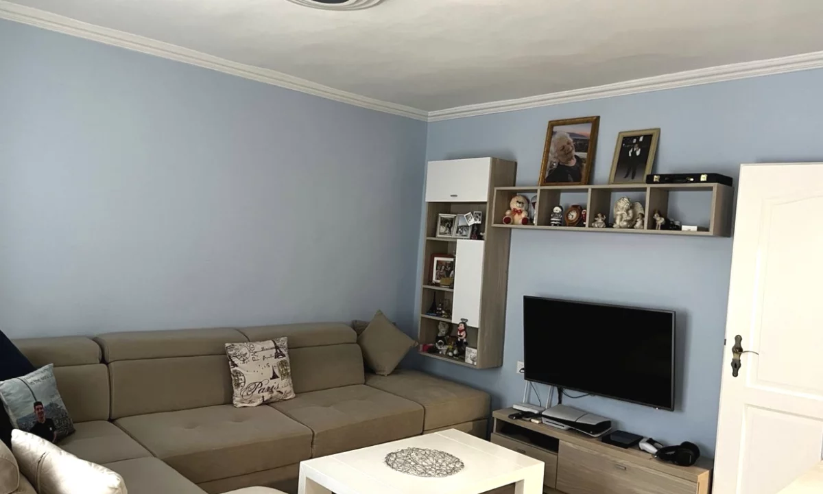 Shtepi me qera Apartament ne Tirane, 1+1, Mobilimi E mobiluar, Pagesa 55,000  Leke.