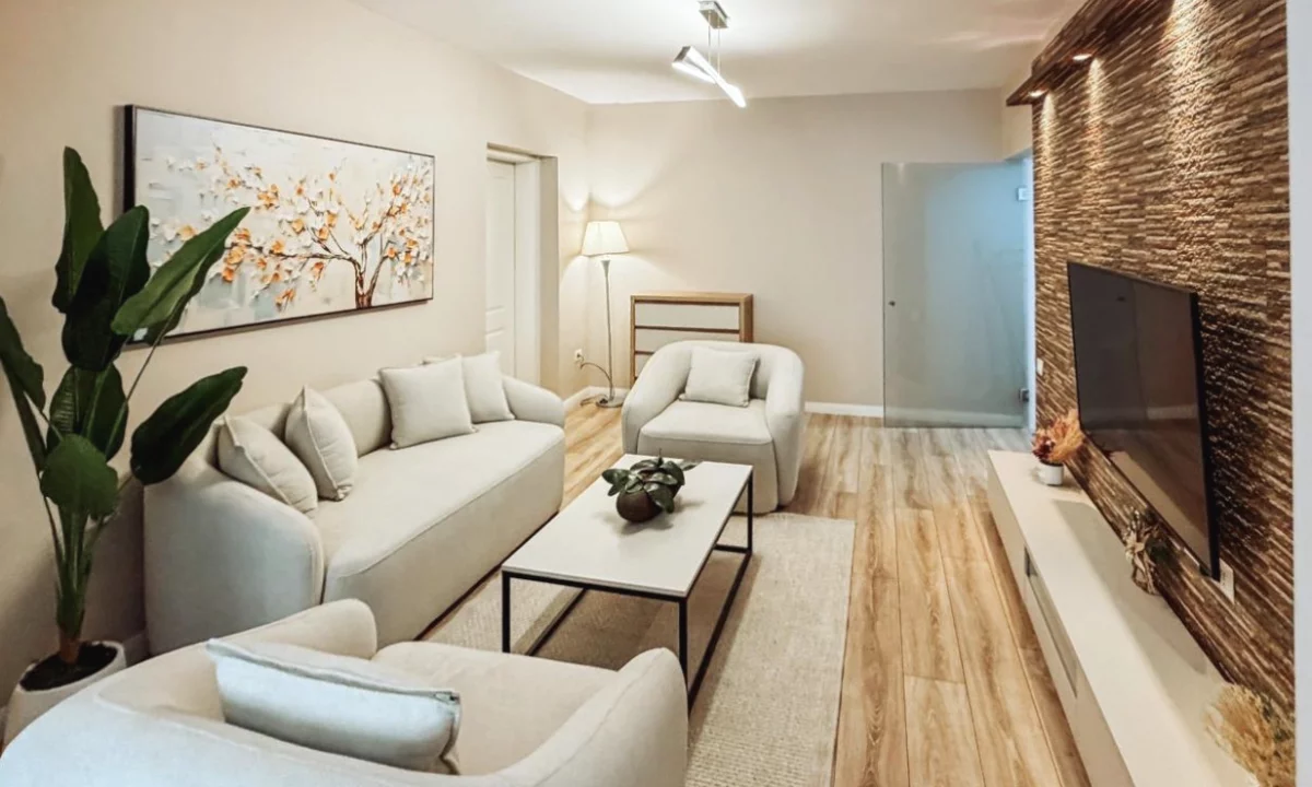 Shtepi me qera Apartament ne Tirane, 2+1, Mobilimi E mobiluar, Pagesa 90,000  Leke.