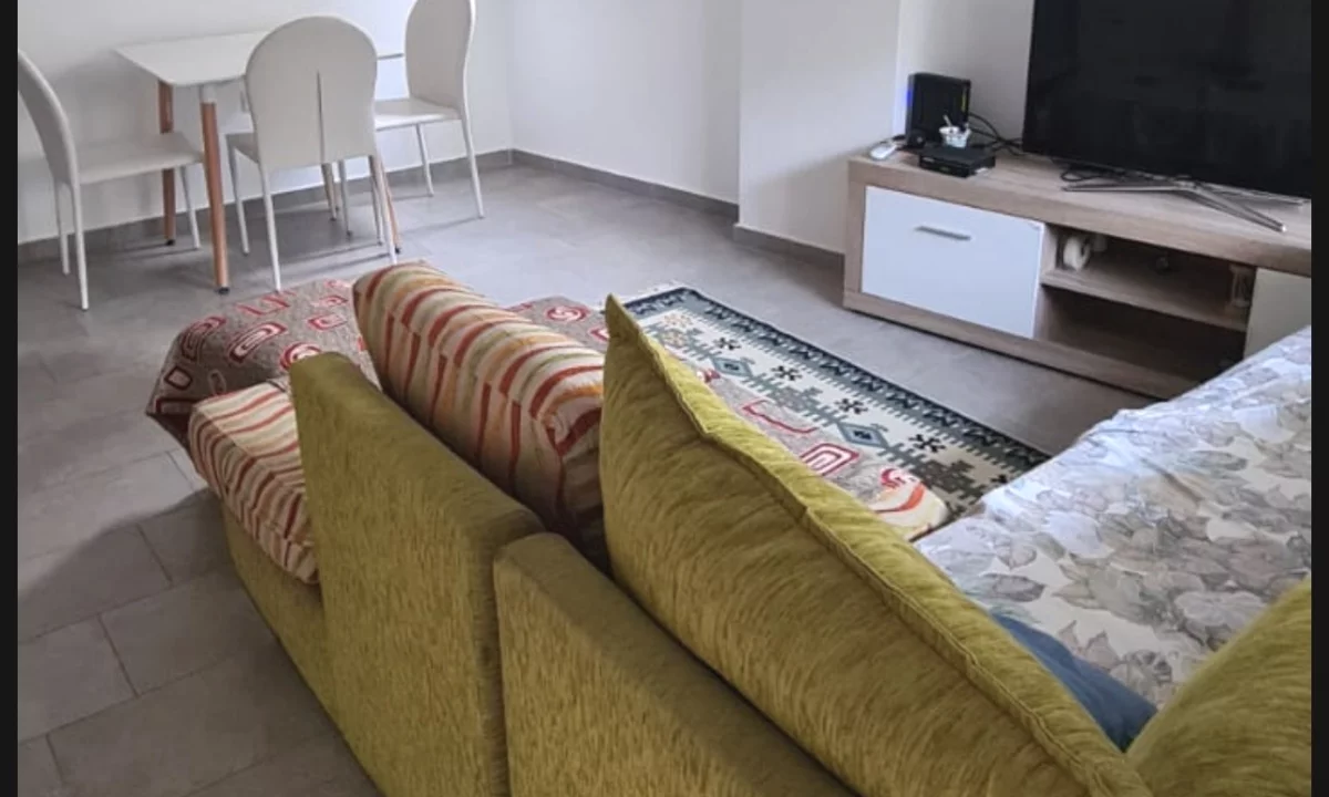 Appartamento in affitto a Tirana 1+1, Arredato