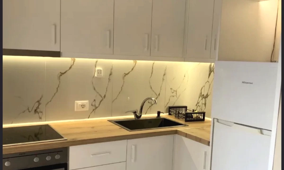 Shtepi me qera Apartament ne Tirane, 1+1, Mobilimi E mobiluar, Pagesa 45,000  Leke.