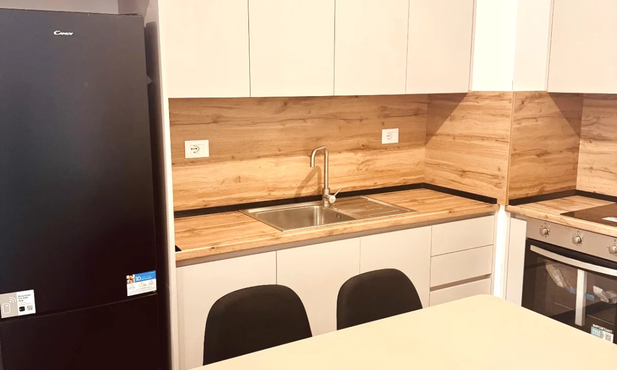 Shtepi me qera Apartament ne Tirane, 1+1, Mobilimi E mobiluar, Pagesa 43,000  Leke.